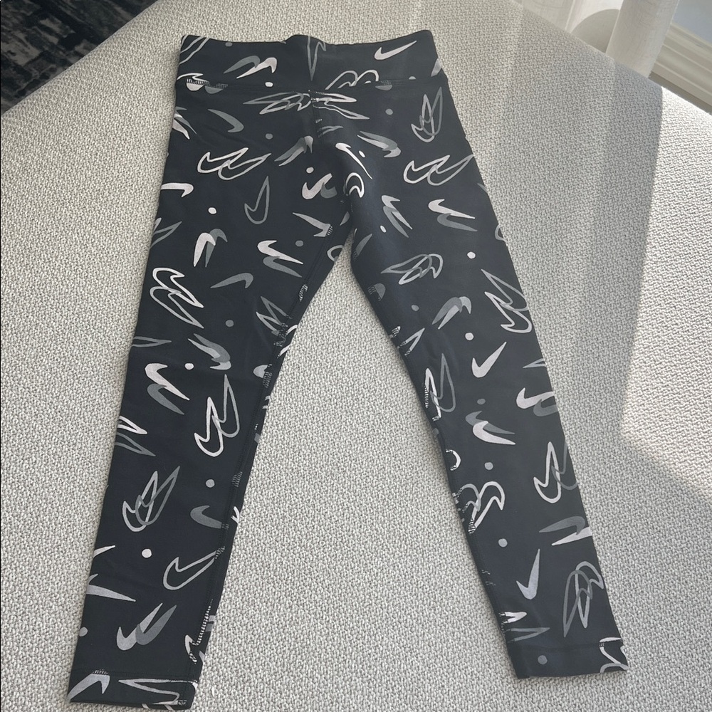 Nike Kids Black and Gray Patterned Leggings